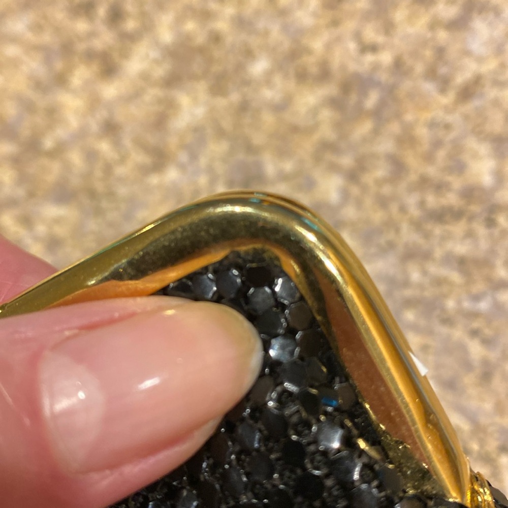 Dressy Fancy Coin Purse Bag With Kisslock Black and Gold Colored - Picture 9 of 17